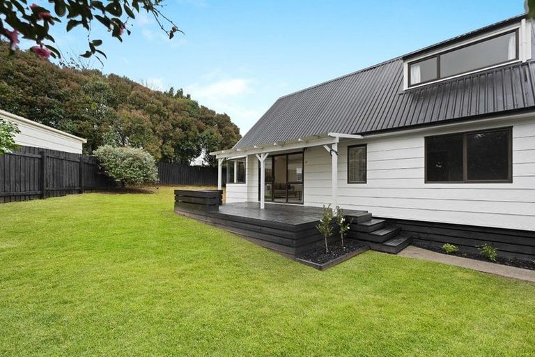 Photo of property in 17 Caulfield Place, Nawton, Hamilton, 3200