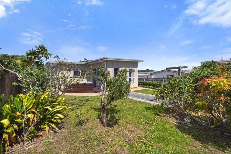 Photo of property in 6 Mace Street, Waitara, 4320