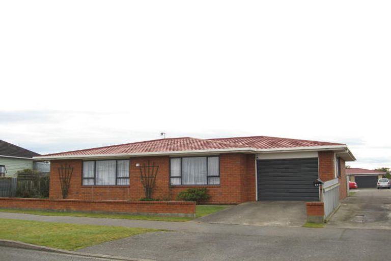 Photo of property in 218 Princes Street, Strathern, Invercargill, 9812