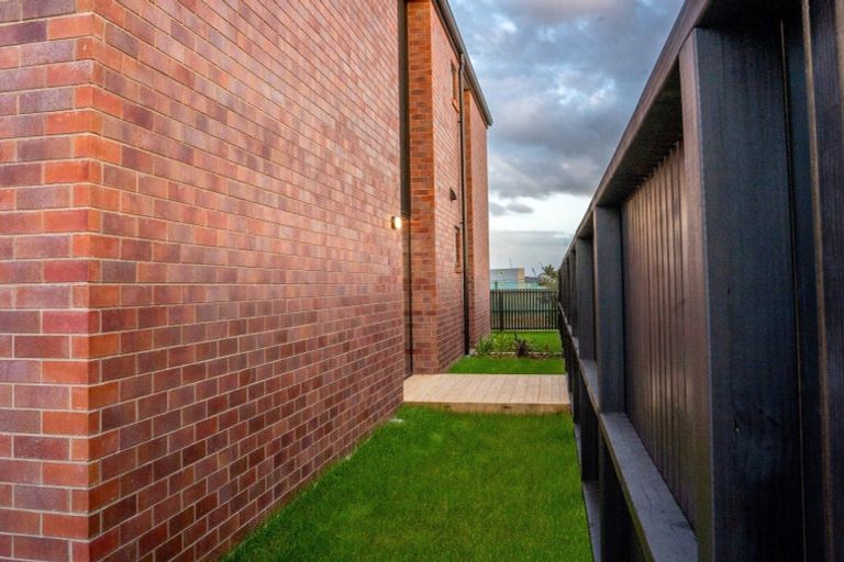 Photo of property in 20 Atutahi Lane, Papamoa, 3118