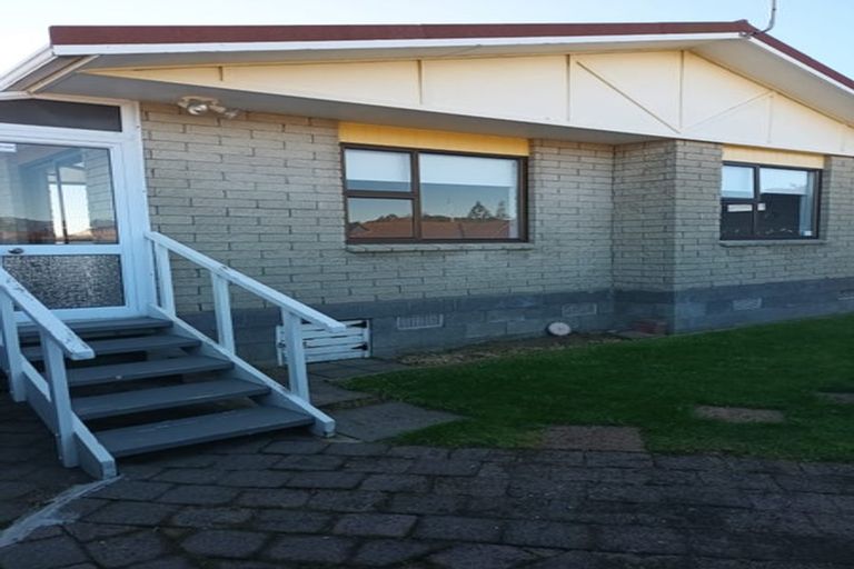 Photo of property in 19 Tukapa Street, Westown, New Plymouth, 4310