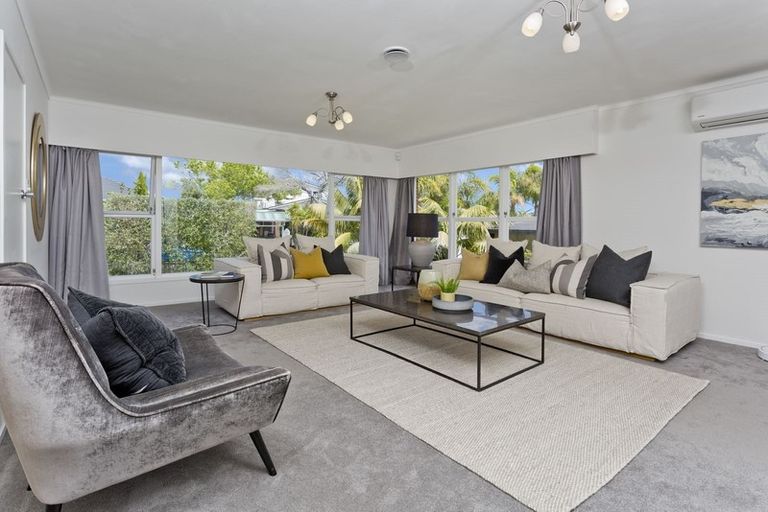 Photo of property in 28 Northumberland Avenue, Belmont, Auckland, 0622