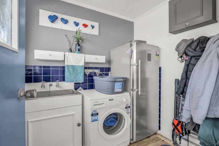 Photo of property in 34 Herbert Avenue, Cloverlea, Palmerston North, 4412