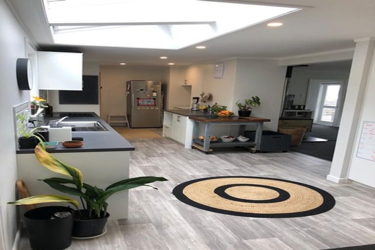 Photo of property in 24 Ngaumatau Road, Point Howard, Lower Hutt, 5013