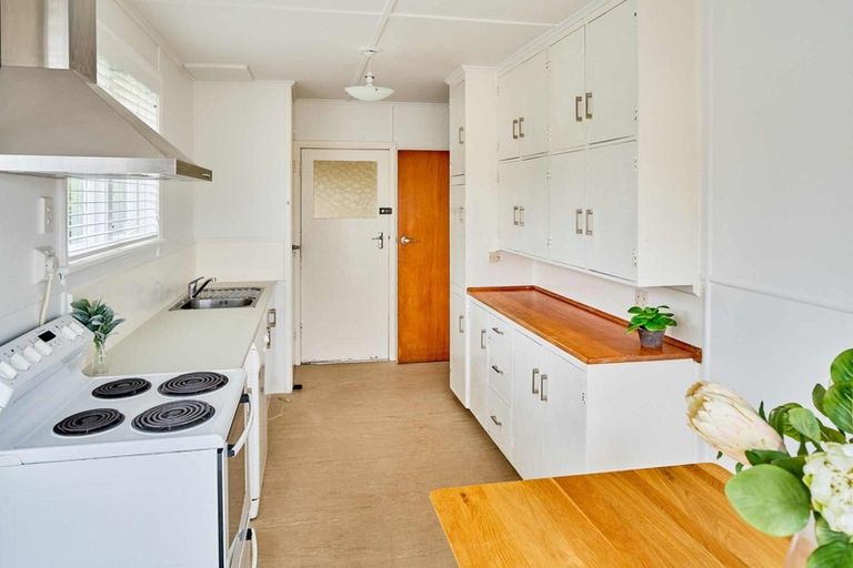 Photo of property in 57a Ranui Terrace, Tawa, Wellington, 5028