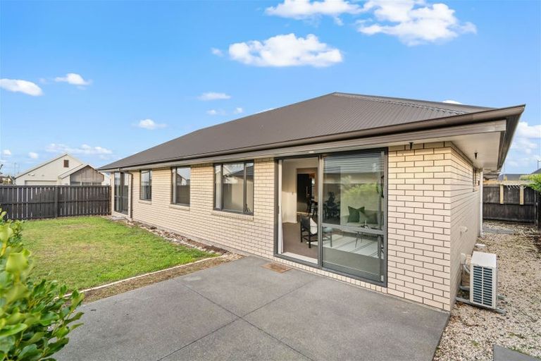 Photo of property in 2 Meyer Crescent, Halswell, Christchurch, 8025
