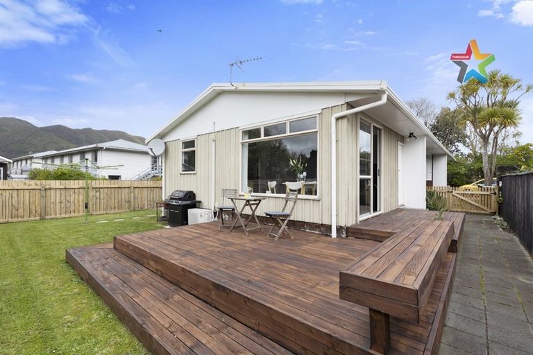 Photo of property in 2/30 Awamutu Grove, Waiwhetu, Lower Hutt, 5010