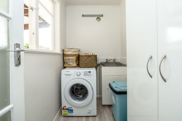 Photo of property in 27 Wavell Crescent, Lansdowne, Masterton, 5810