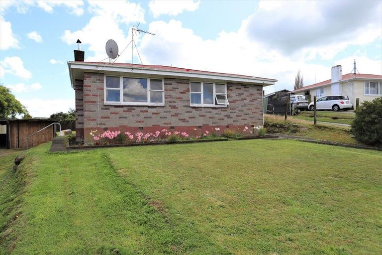 Photo of property in 14 John Street, Tokoroa, 3420