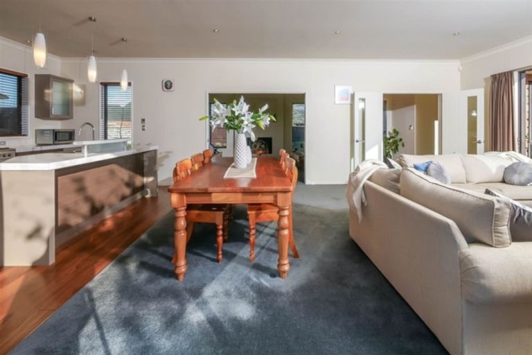 Photo of property in 8 Heaphy Court, Rolleston, 7614