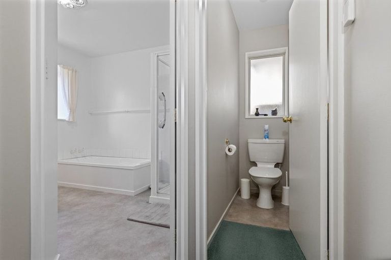 Photo of property in 7 Wharenui Road, Upper Riccarton, Christchurch, 8041