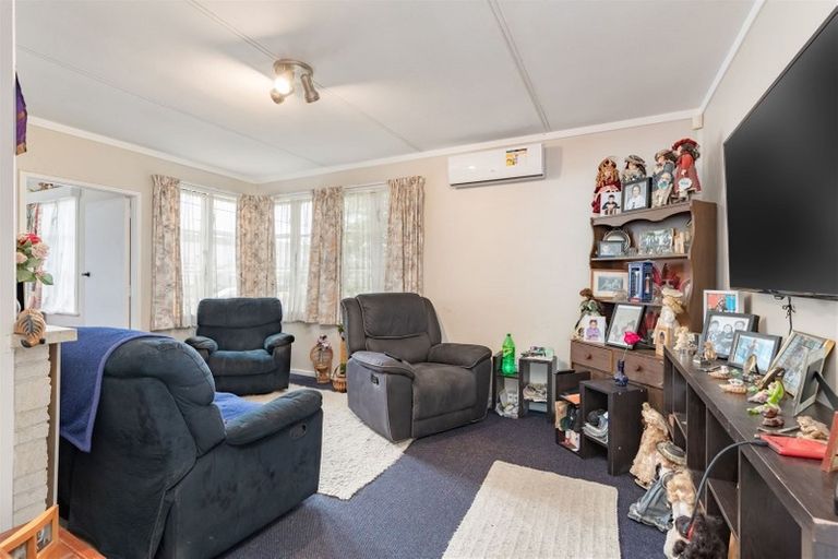 Photo of property in 12 Reynolds Street, Taita, Lower Hutt, 5011
