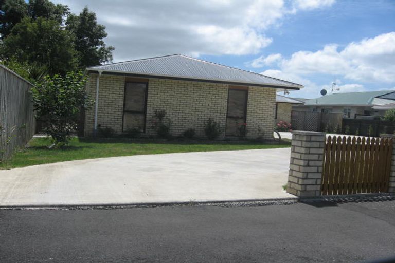 Photo of property in 22 Huxley Street, Pahiatua, 4910