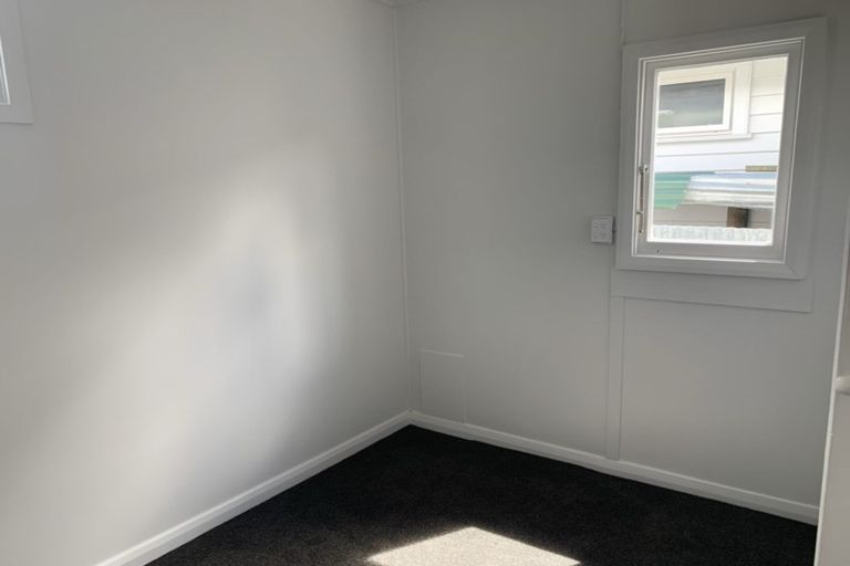 Photo of property in 98 Wood Street, Takaro, Palmerston North, 4410
