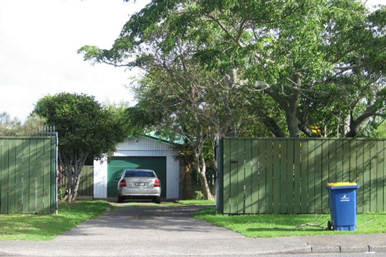 Photo of property in 97 Royal Road, Massey, Auckland, 0614