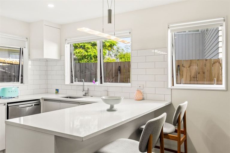 Photo of property in 30c Coniston Avenue, Te Atatu South, Auckland, 0610