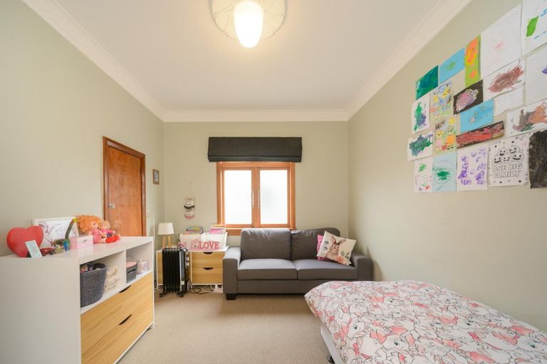 Photo of property in 24 Kauri Street, Roslyn, Palmerston North, 4414