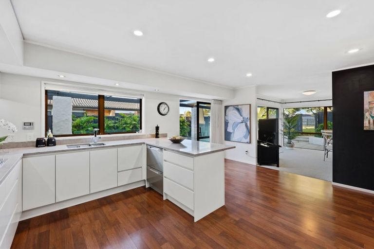 Photo of property in 188 Prince Regent Drive, Farm Cove, Auckland, 2012