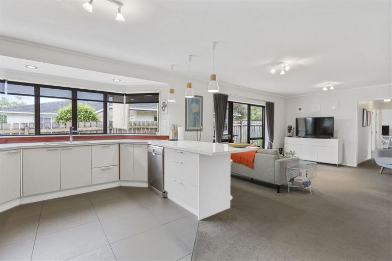 Photo of property in 34 Summermist Drive, Northpark, Auckland, 2013