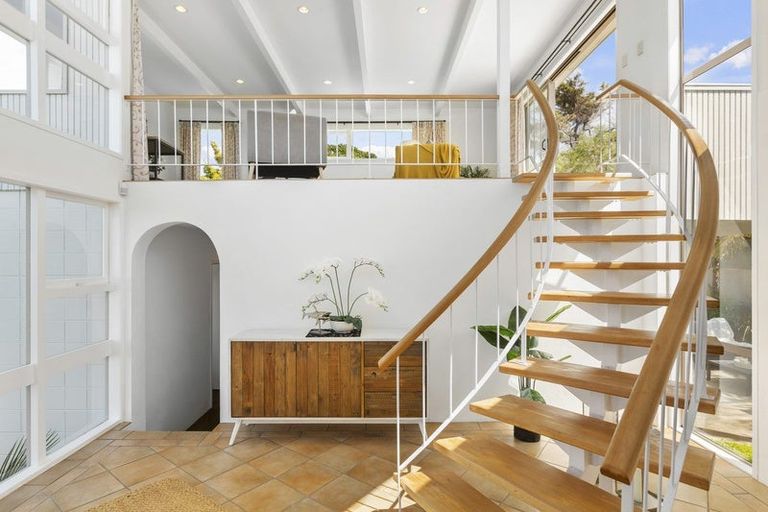 Photo of property in 825 Beach Road, Browns Bay, Auckland, 0630