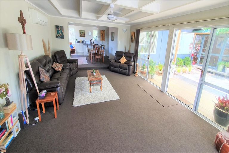 Photo of property in 10 Falls View Road, Haruru, 0204