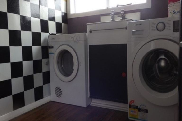 Photo of property in 13 Saint Annes Street, Levin, 5510