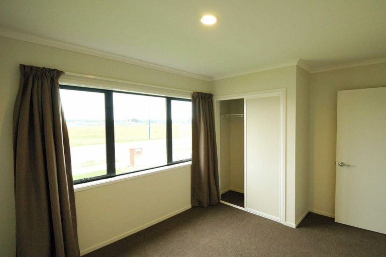 Photo of property in 33 Pakohe Street, Pegasus, 7612
