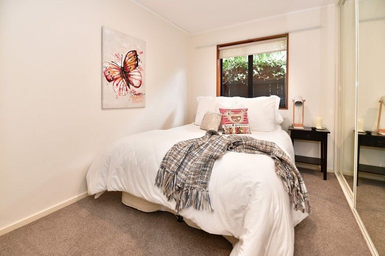 Photo of property in 16 Red Hibiscus Road, Stanmore Bay, Whangaparaoa, 0932