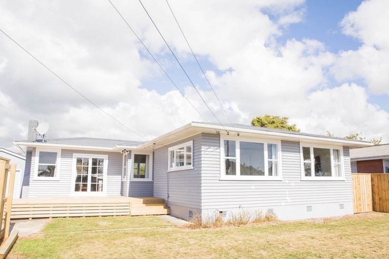 Photo of property in 10 Clyde Street, Levin, 5510