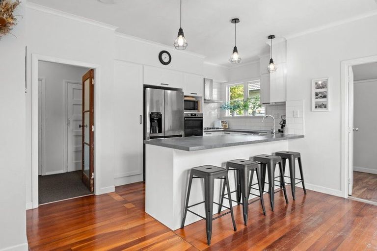 Photo of property in 4 Casey Avenue, Fairfield, Hamilton, 3214