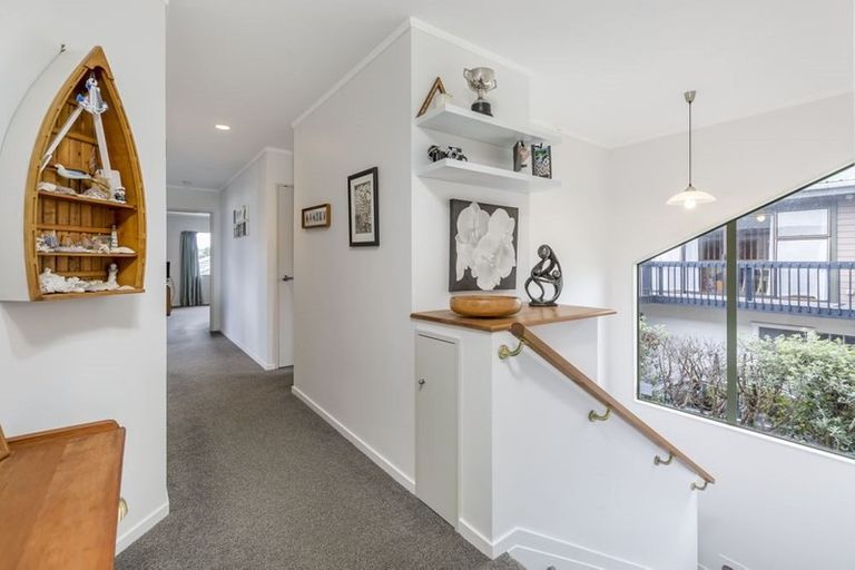 Photo of property in 35a Kauri Road, Stanmore Bay, Whangaparaoa, 0932