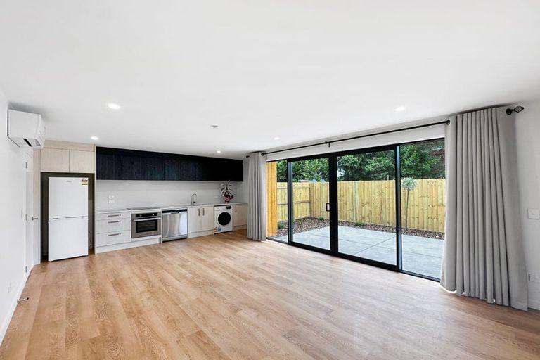 Photo of property in 4/22 Frederick Street, Waltham, Christchurch, 8011