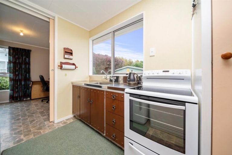 Photo of property in 26 Ngatai Street, Manaia, 4612