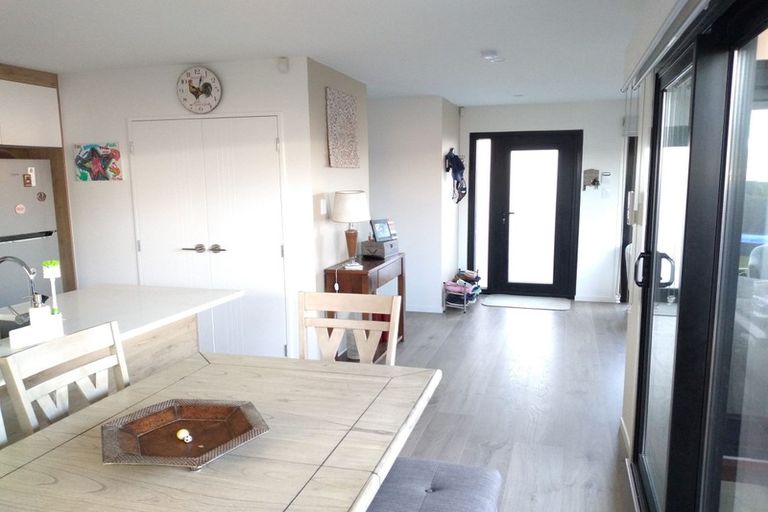 Photo of property in 148a Hutchinsons Road, Bucklands Beach, Auckland, 2014