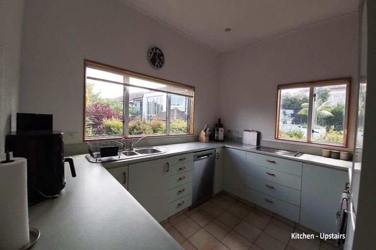 Photo of property in 84a Marine Parade, Mellons Bay, Auckland, 2014