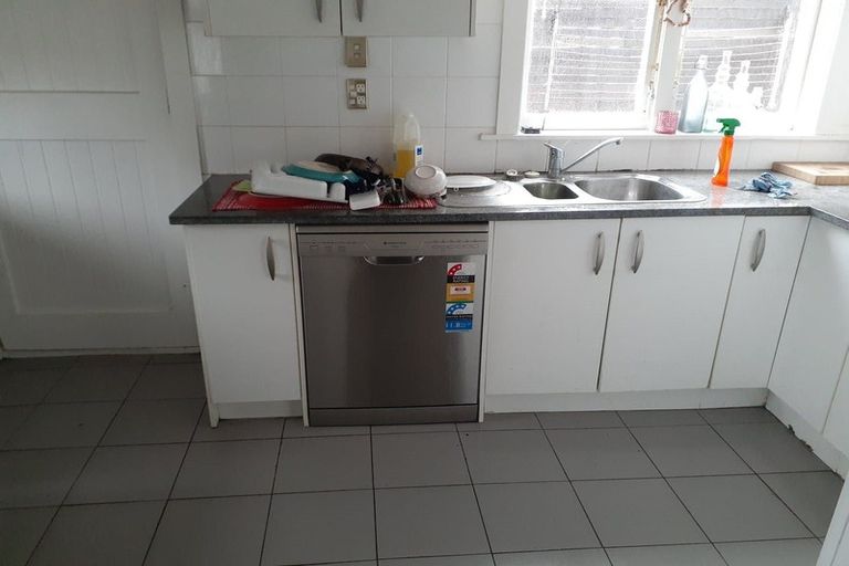 Photo of property in 1-3 Mudges Terrace, Newtown, Wellington, 6021