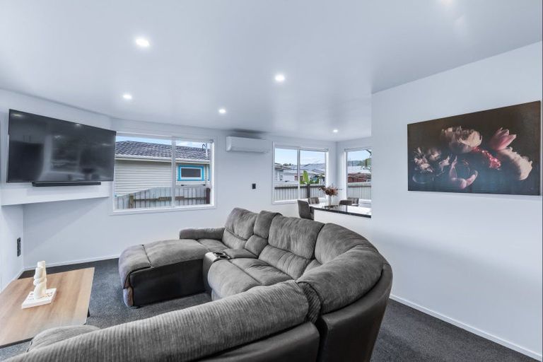 Photo of property in 25 Solway Street, Levin, 5510