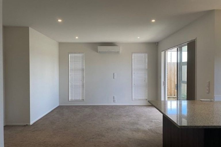 Photo of property in 1 Howden Lane, Golflands, Auckland, 2013