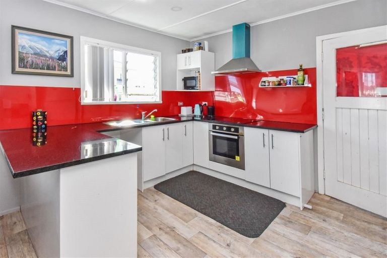 Photo of property in 42 Valentine Street, Papakura, 2110