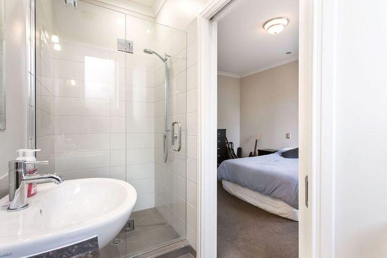 Photo of property in 45 Wroxton Terrace, Merivale, Christchurch, 8014