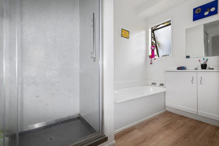 Photo of property in 16a Cherrywood Place, Western Heights, Rotorua, 3015