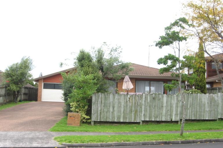 Photo of property in 1/1 Britannia Place, Half Moon Bay, Auckland, 2012