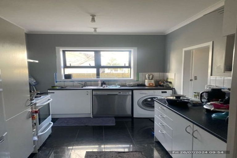 Photo of property in 2/2 Emerson Street, Petone, Lower Hutt, 5012
