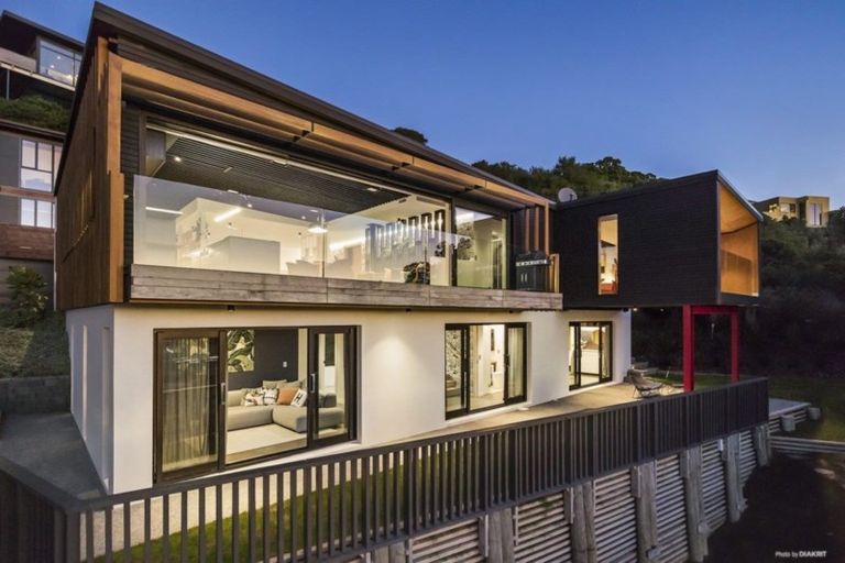 Photo of property in 85k Seatoun Heights Road, Seatoun, Wellington, 6022