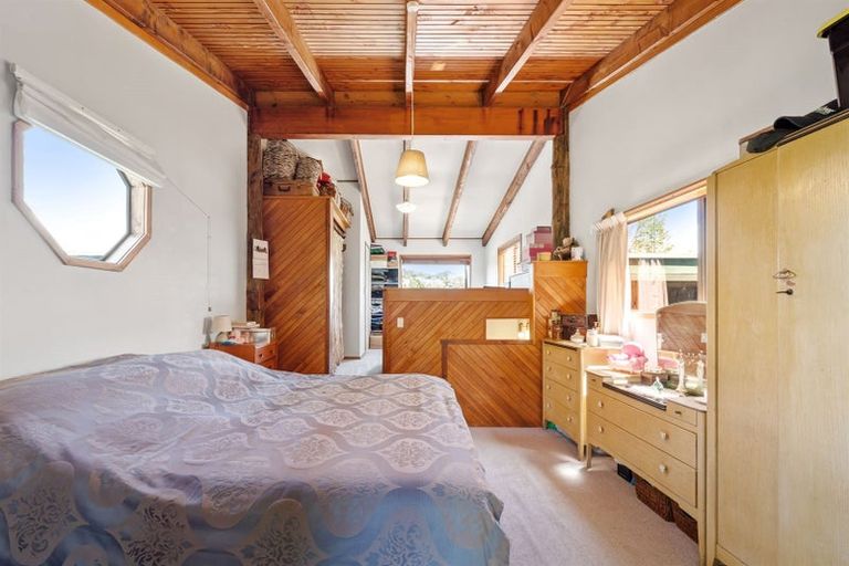 Photo of property in 58 D'oyly Drive, Stanmore Bay, Whangaparaoa, 0932