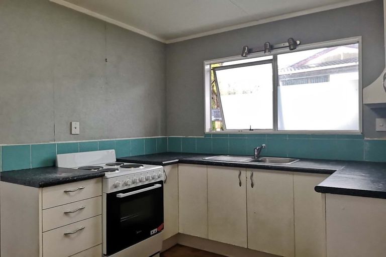 Photo of property in 23 Everglade Drive, Goodwood Heights, Auckland, 2105