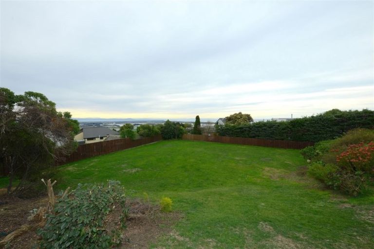 Photo of property in 3 Drayton Drive, Mount Pleasant, Christchurch, 8081