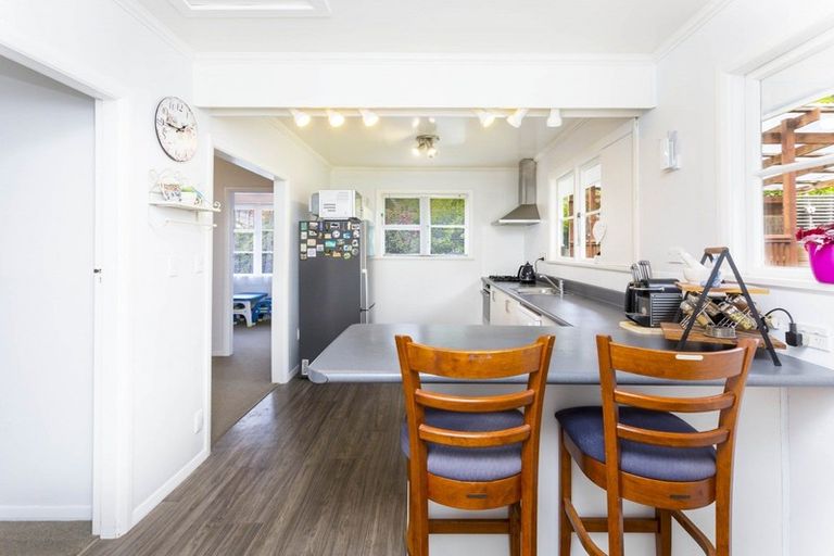 Photo of property in 77 Raukawa Street, Stokes Valley, Lower Hutt, 5019