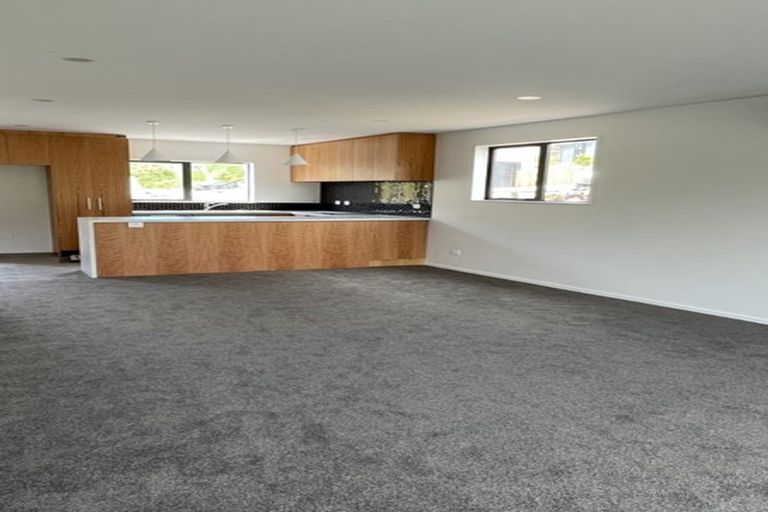 Photo of property in 26 Bee Lane, Whitby, Porirua, 5024