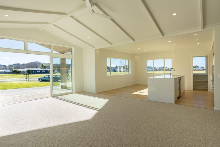 Photo of property in 181 Kupe Drive, Whitianga, 3510